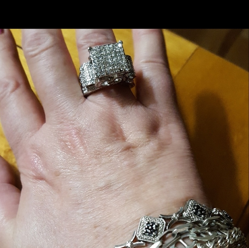 GORGEOUS NEW STERLING SILVER S-8